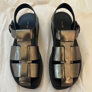 BNIB The Row Fisherman Sandals